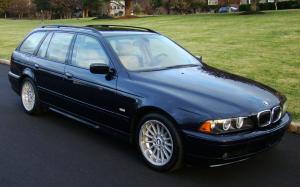 BMW 540i Touring 2001 года